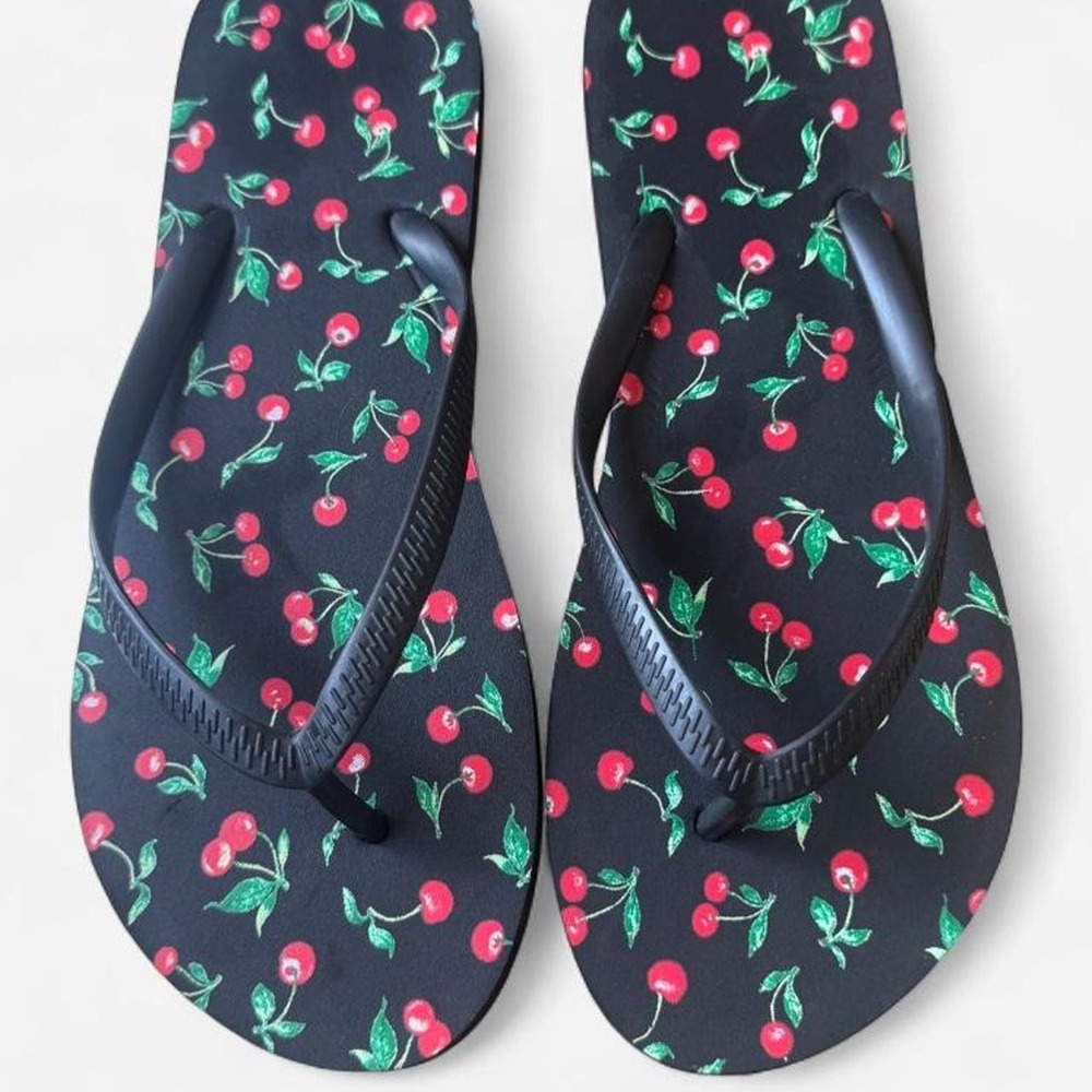 Cherry print foam flip flops
